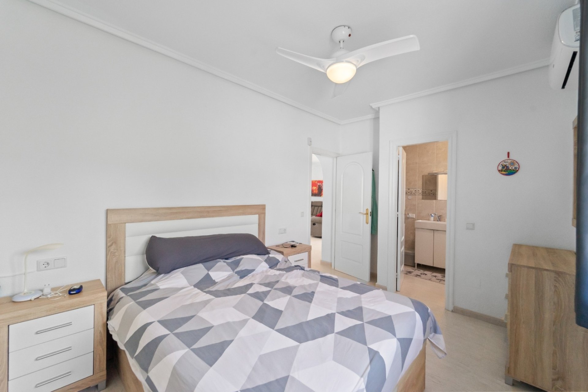 Resale - Villa -
Benijofar - Monte Azul