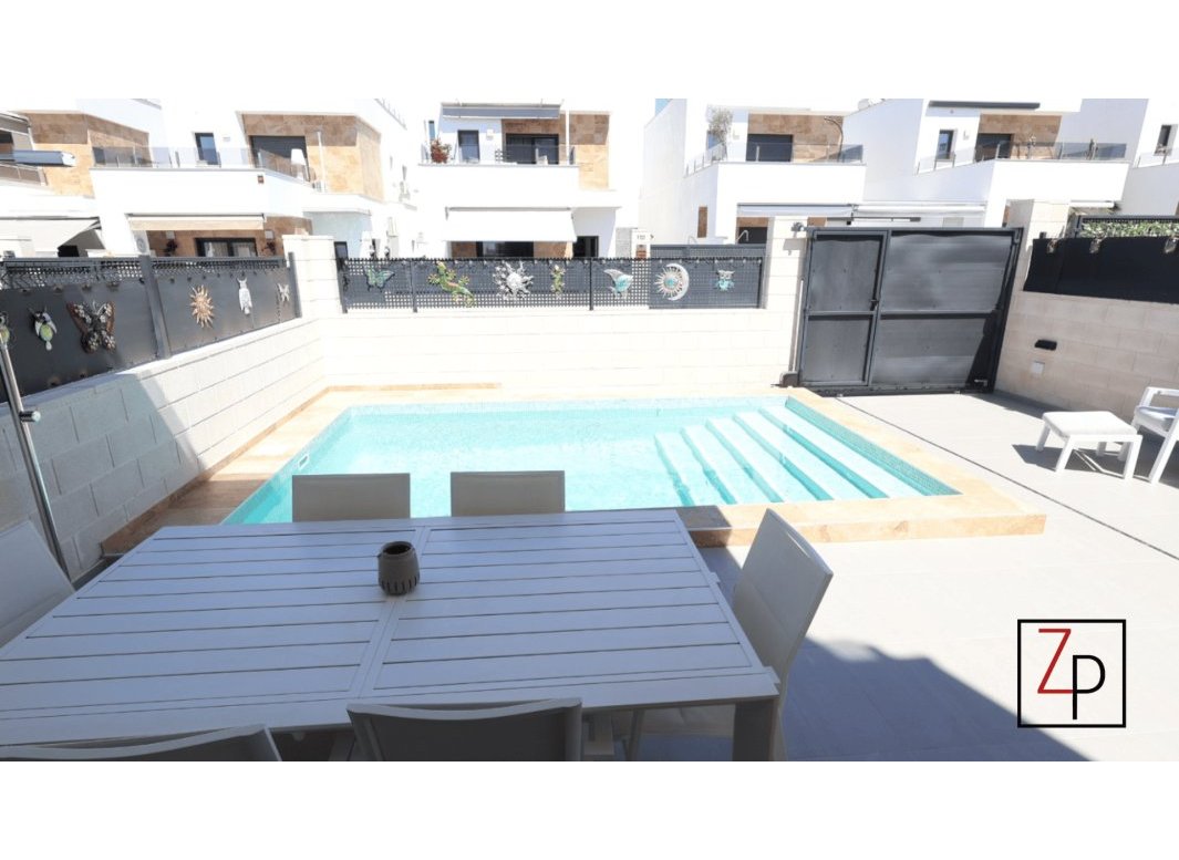 Resale - Villa -
Benijofar - Pueblo