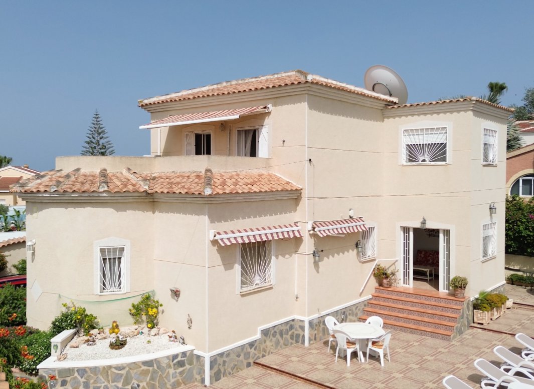 Resale - Villa -
Ciudad Quesada - Campo De Golf La Marquesa