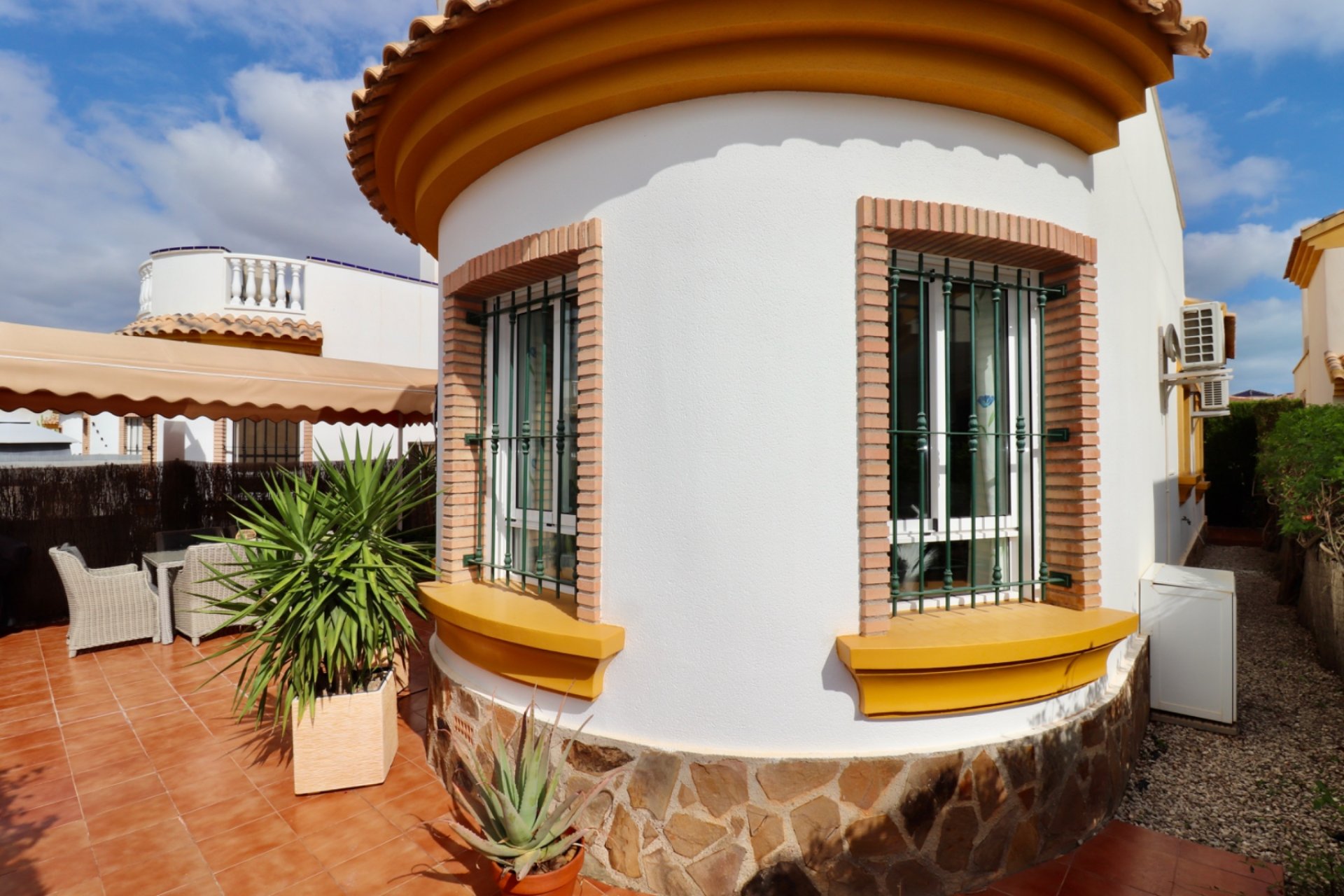 Resale - Villa -
Guardamar del Segura - El Raso