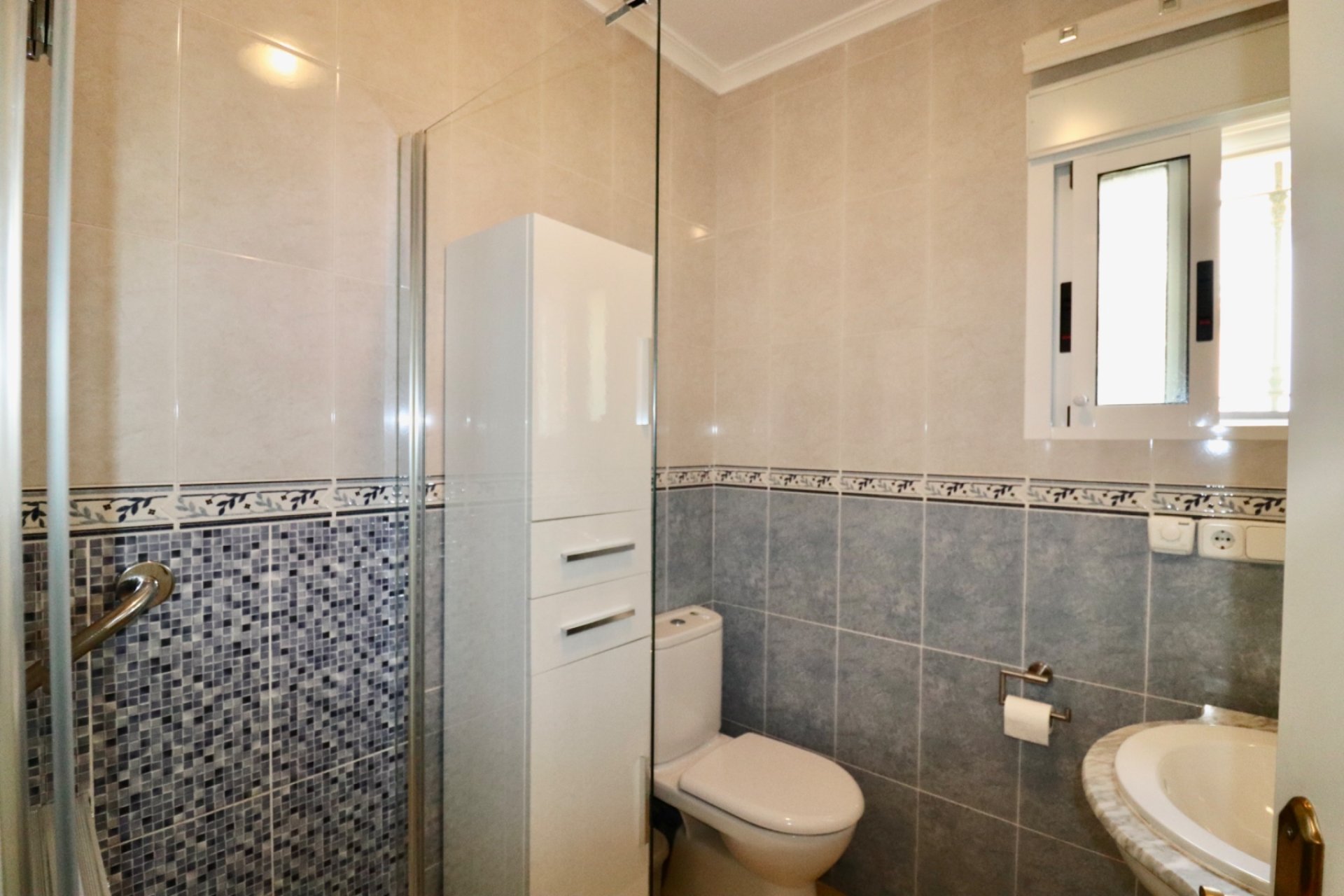 Resale - Villa -
Guardamar del Segura - El Raso