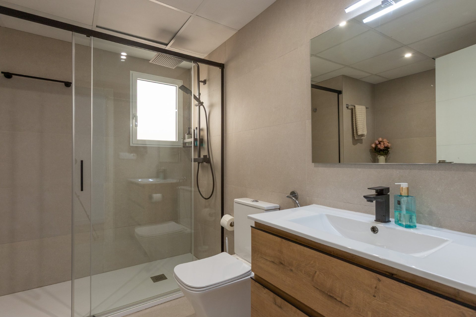 Resale - Villa -
Los Balcones