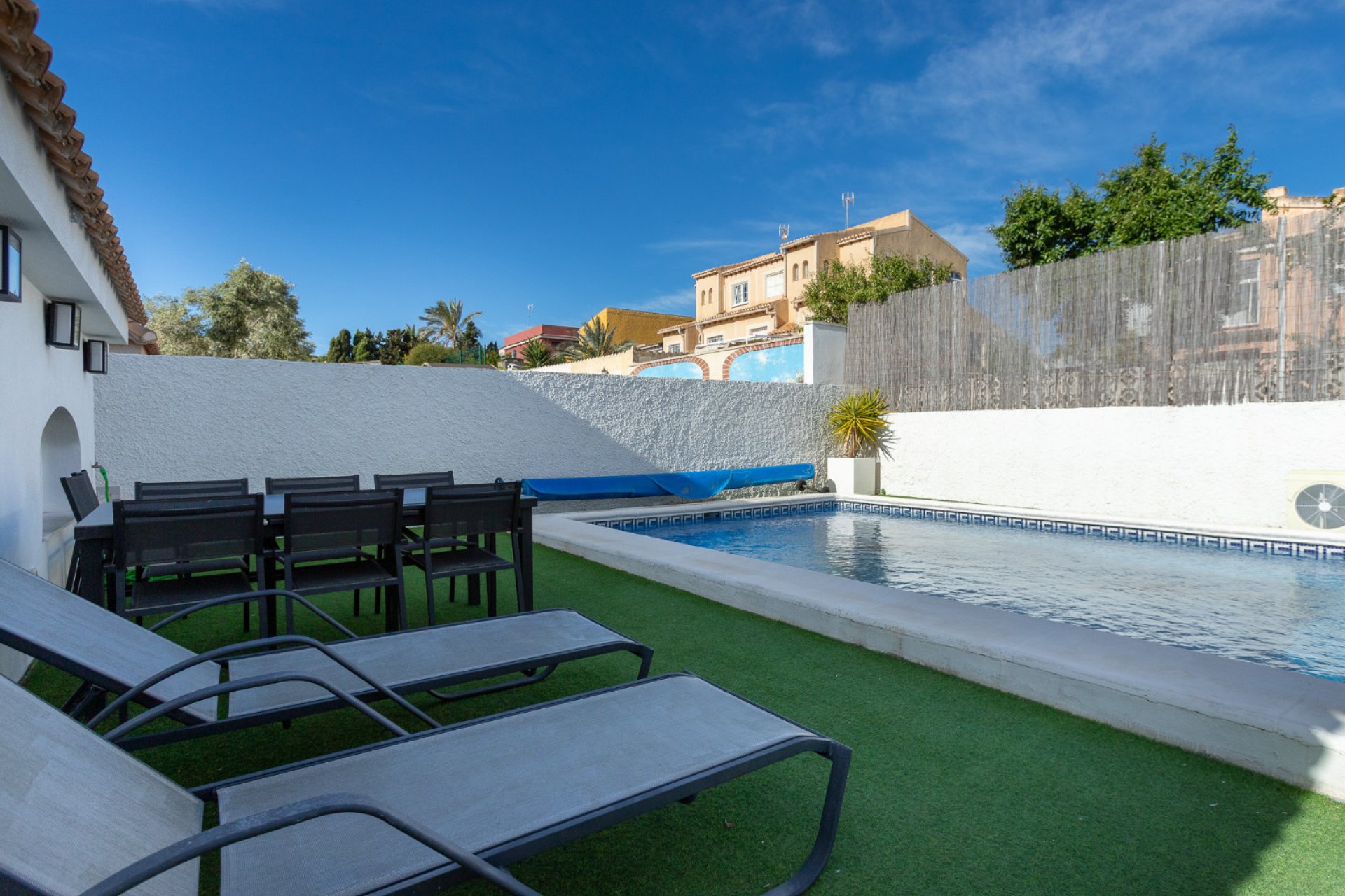 Resale - Villa -
Los Balcones
