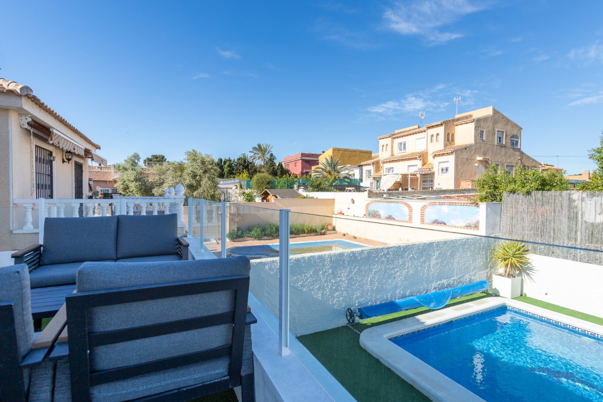 Resale - Villa -
Los Balcones