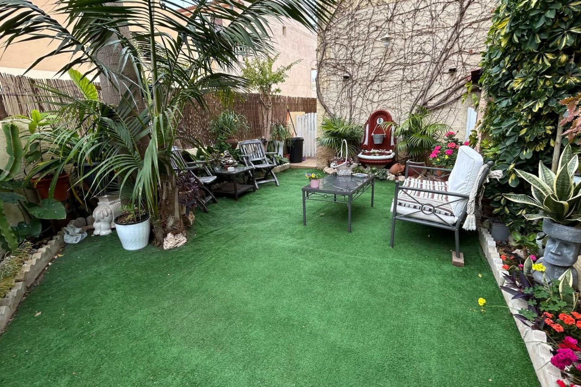 Resale - Villa -
Los Montesinos