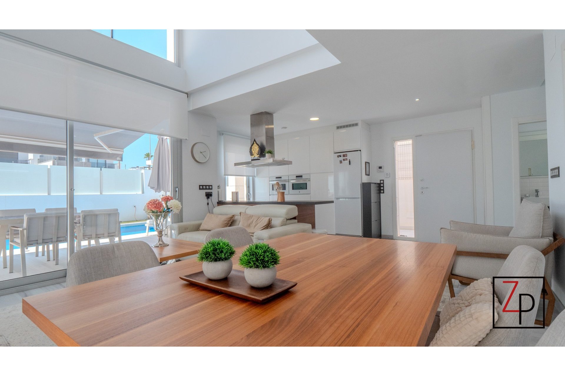 Resale - Villa -
Orihuela Costa - Cabo roig - La Zenia