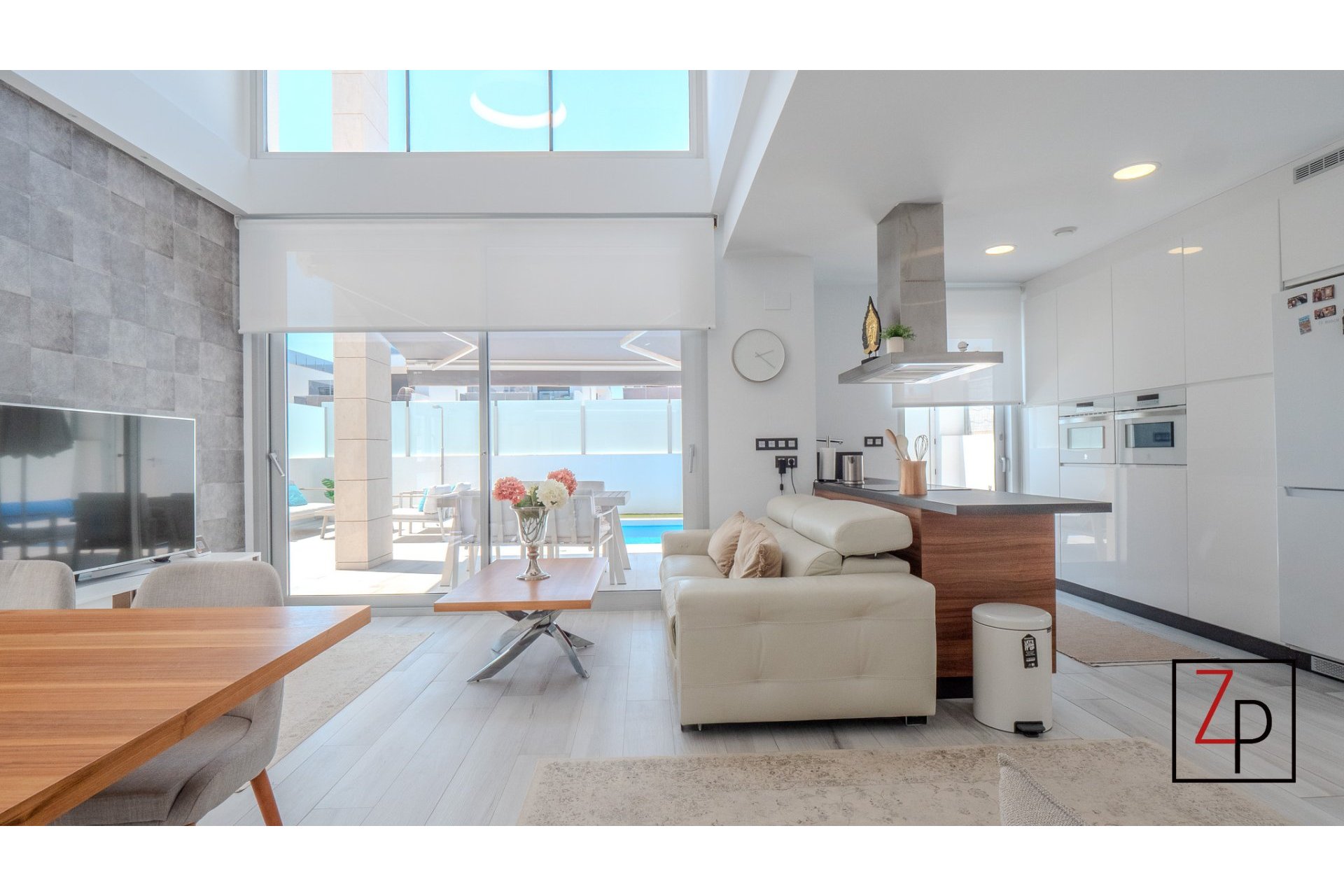 Resale - Villa -
Orihuela Costa - Cabo roig - La Zenia