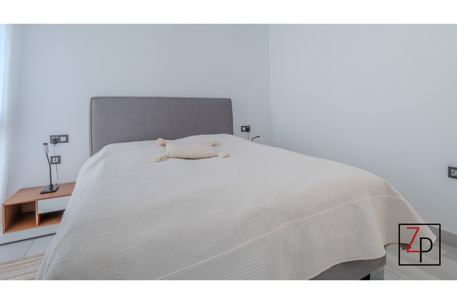 Resale - Villa -
Orihuela Costa - Cabo roig - La Zenia