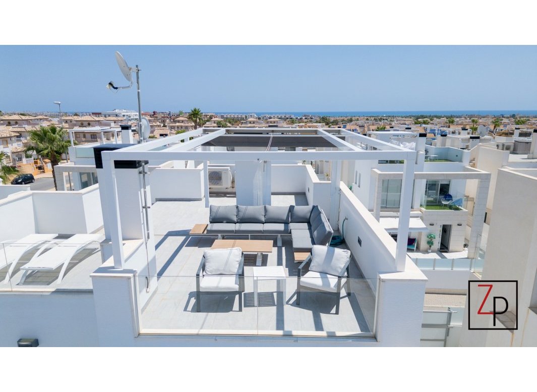 Resale - Villa -
Orihuela Costa - Cabo roig - La Zenia