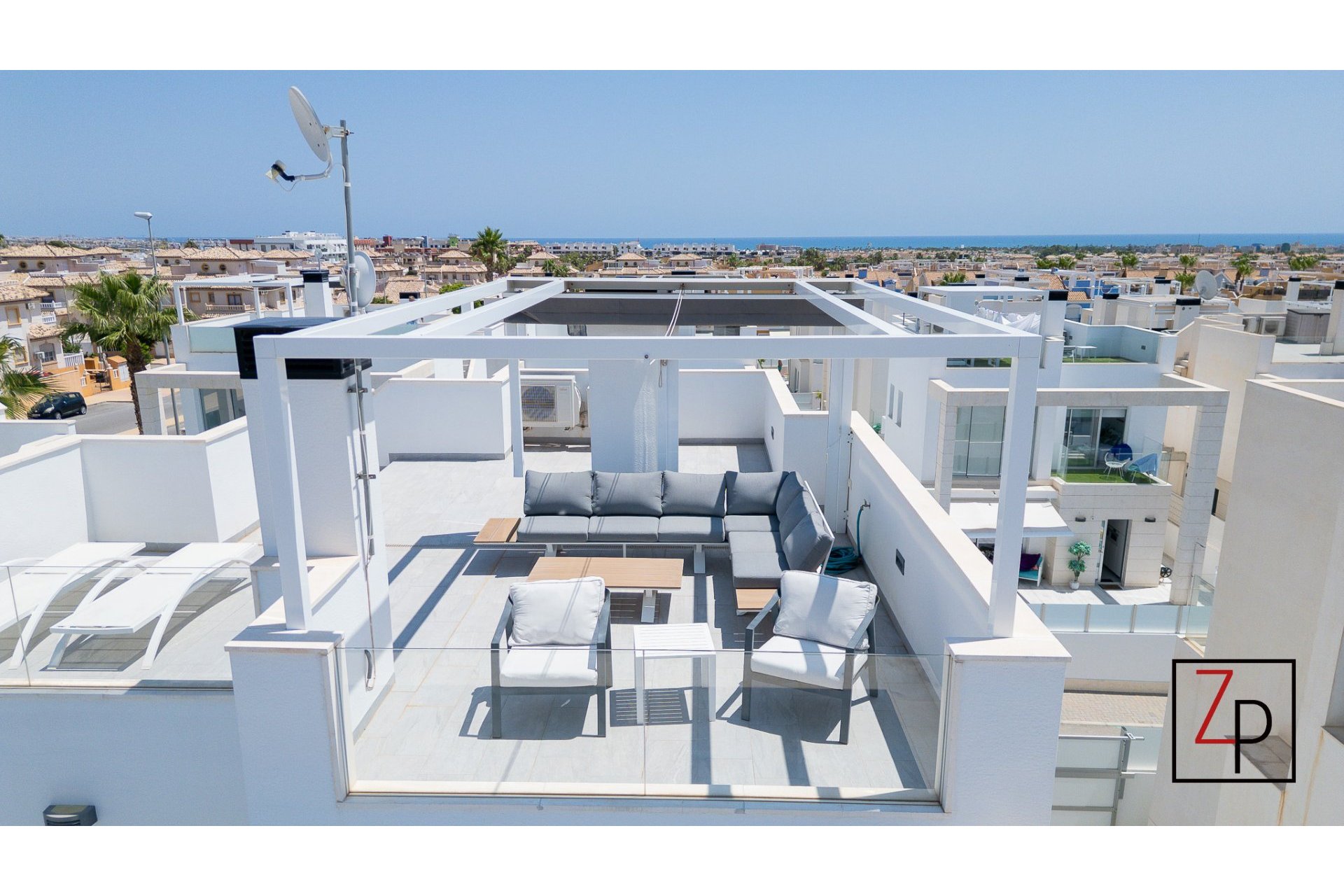 Resale - Villa -
Orihuela Costa - Cabo roig - La Zenia