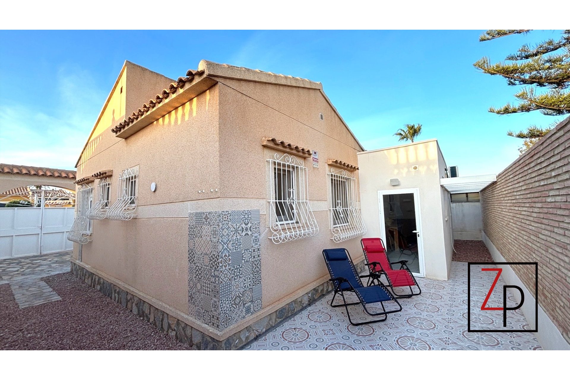 Resale - Villa -
Orihuela Costa - La Florida