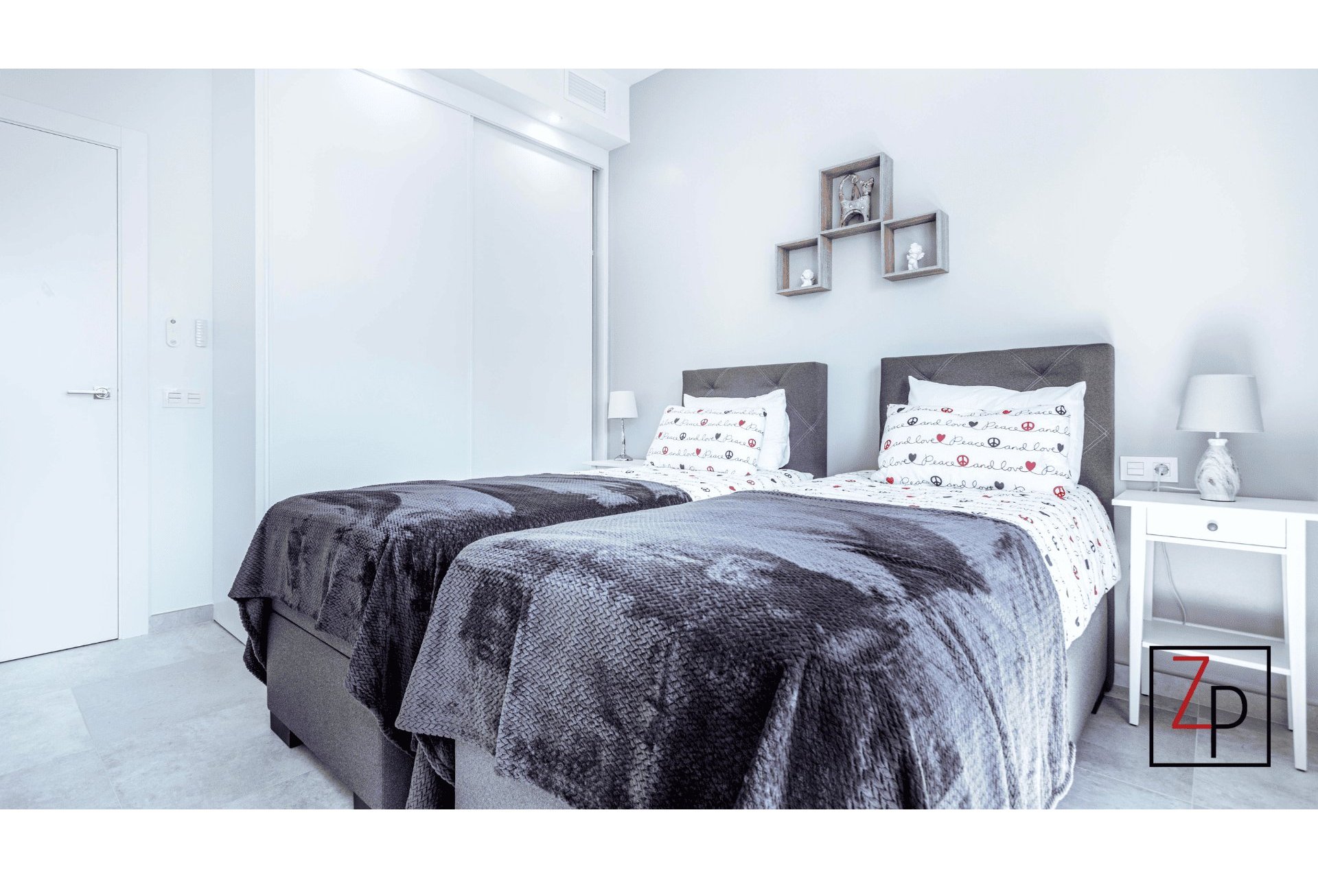 Resale - Villa -
Orihuela Costa - Lomas de Cabo Roig