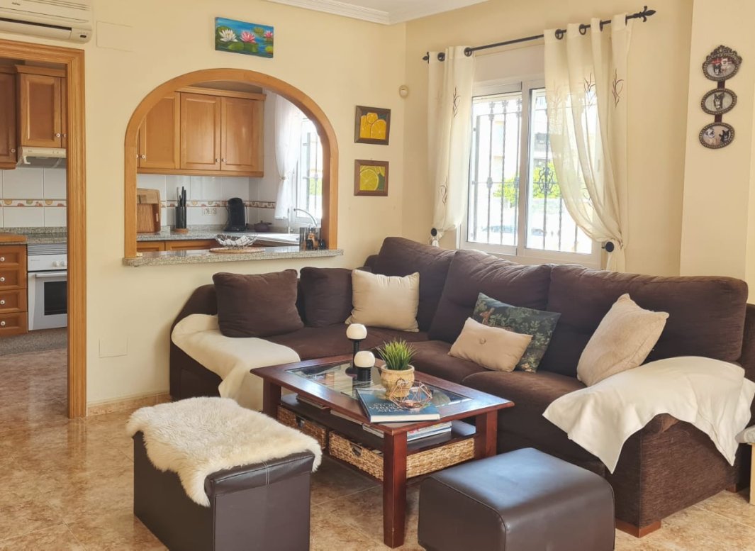 Resale - Villa -
Orihuela Costa - Los Dolses
