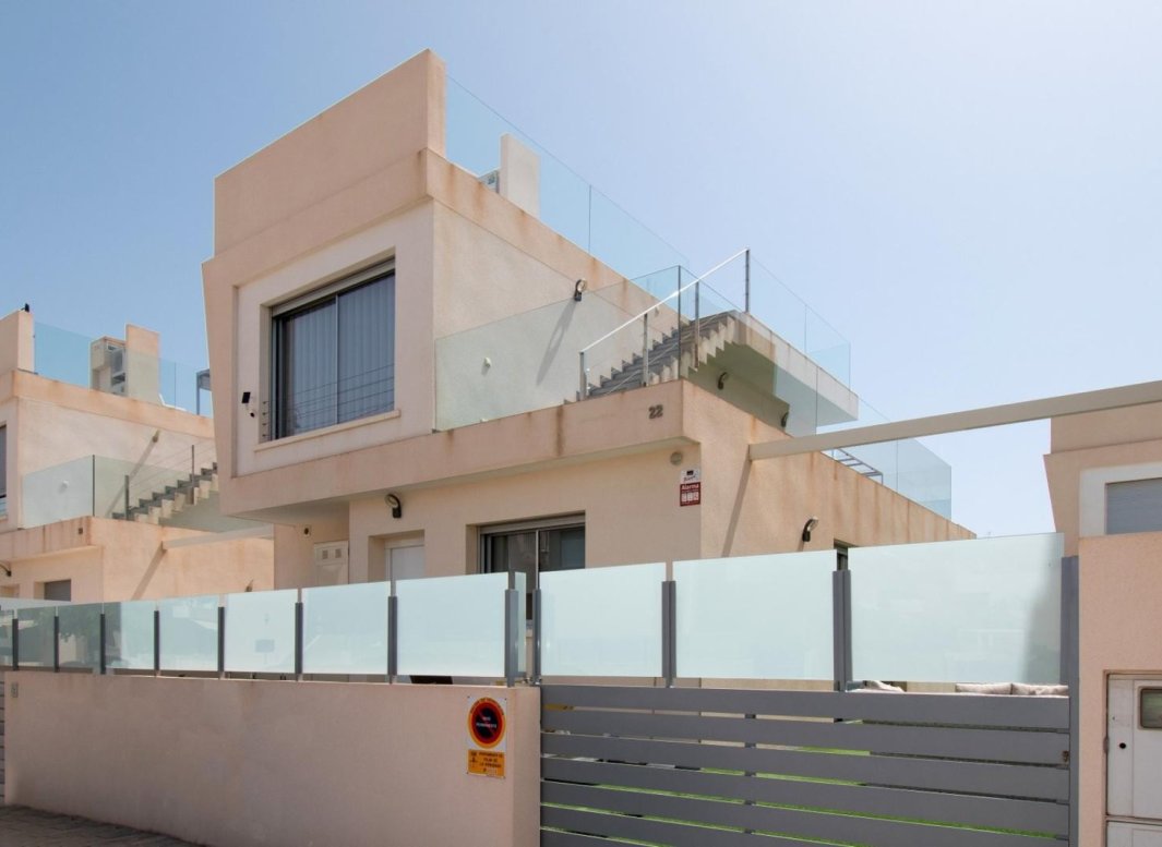 Resale - Villa -
Orihuela Costa - Mil Palmeras