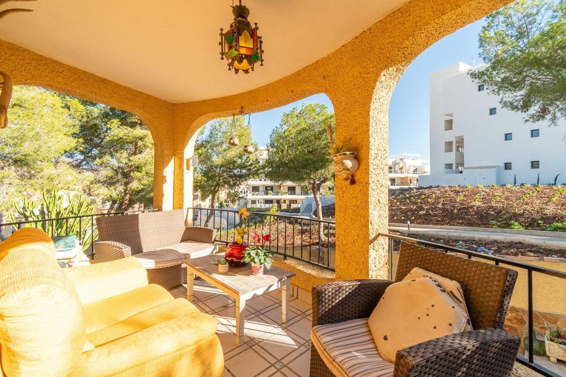 Resale - Villa -
Orihuela Costa - Villamartín