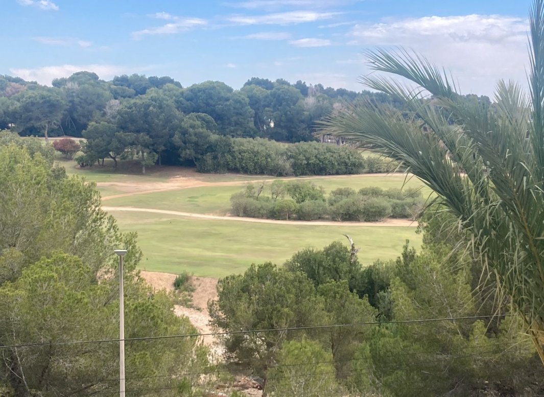 Resale - Villa -
Orihuela Costa - Villamartín