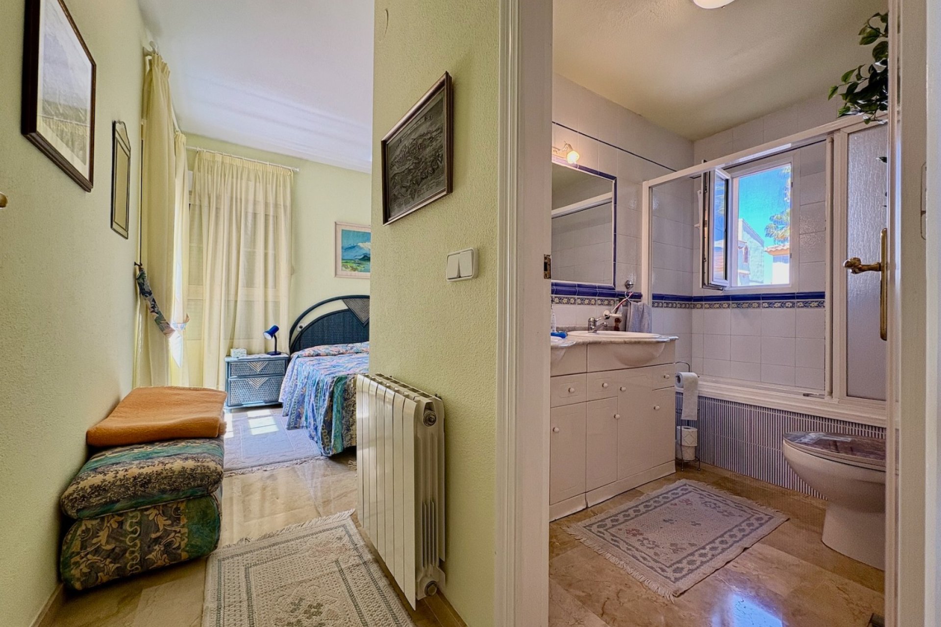Resale - Villa -
Orihuela Costa - Villamartín
