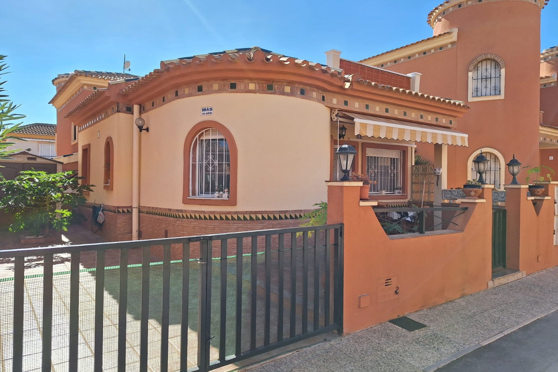 Resale - Villa -
Playa Flamenca - Villas San Luis