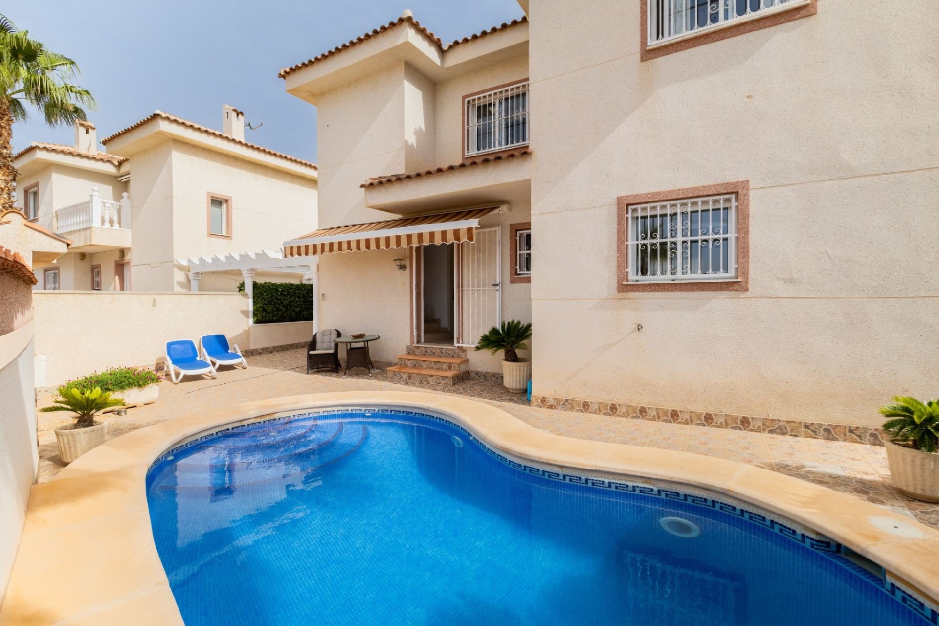 Resale - Villa -
Rojales - Benimar