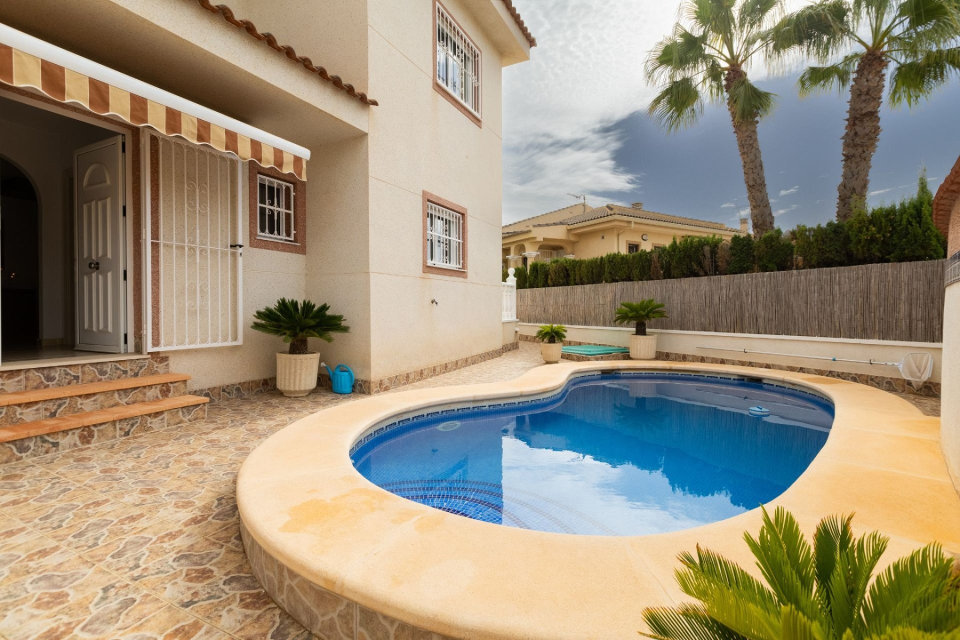 Resale - Villa -
Rojales - Benimar