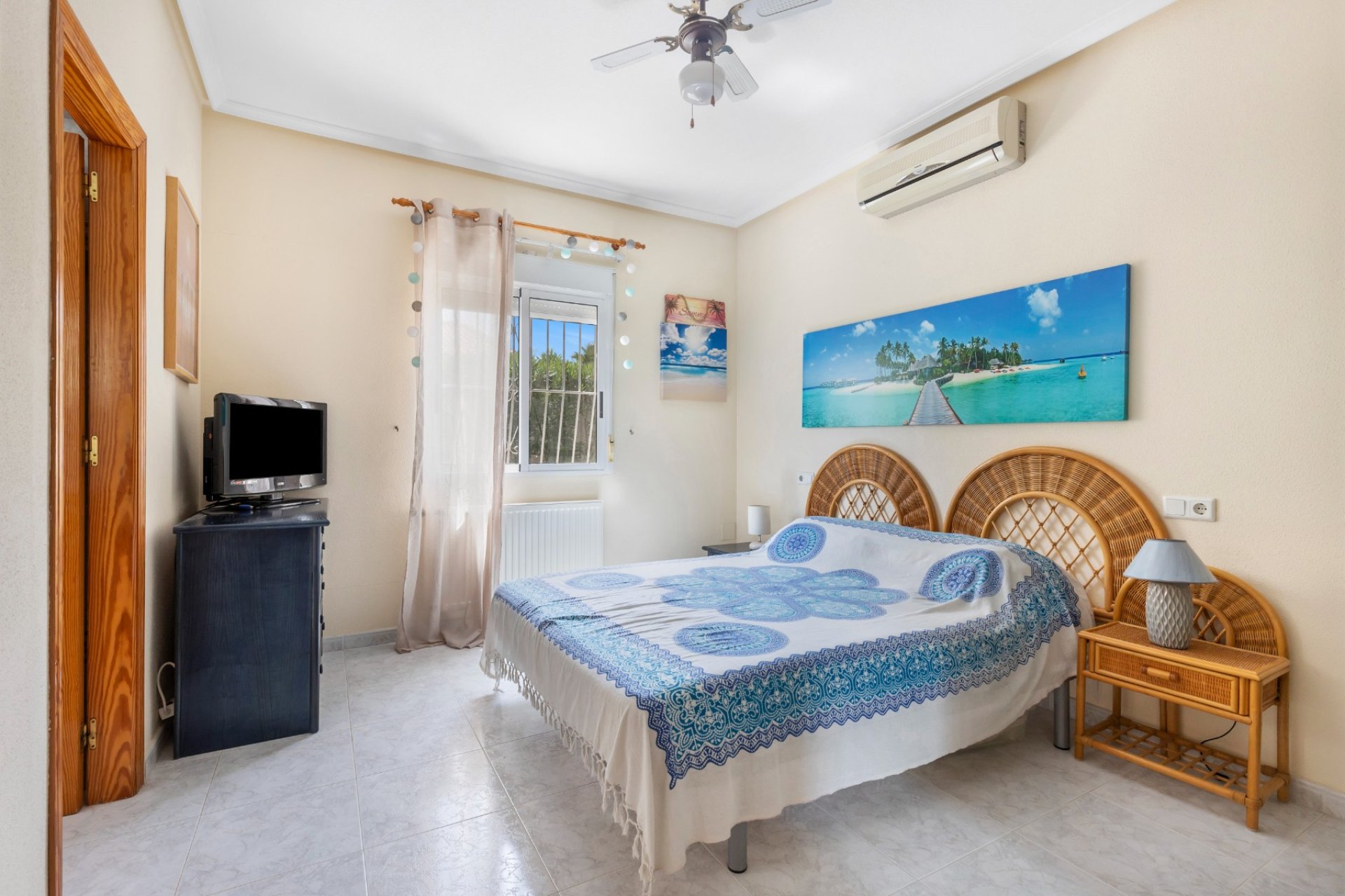 Resale - Villa -
San Fulgencio - La Marina