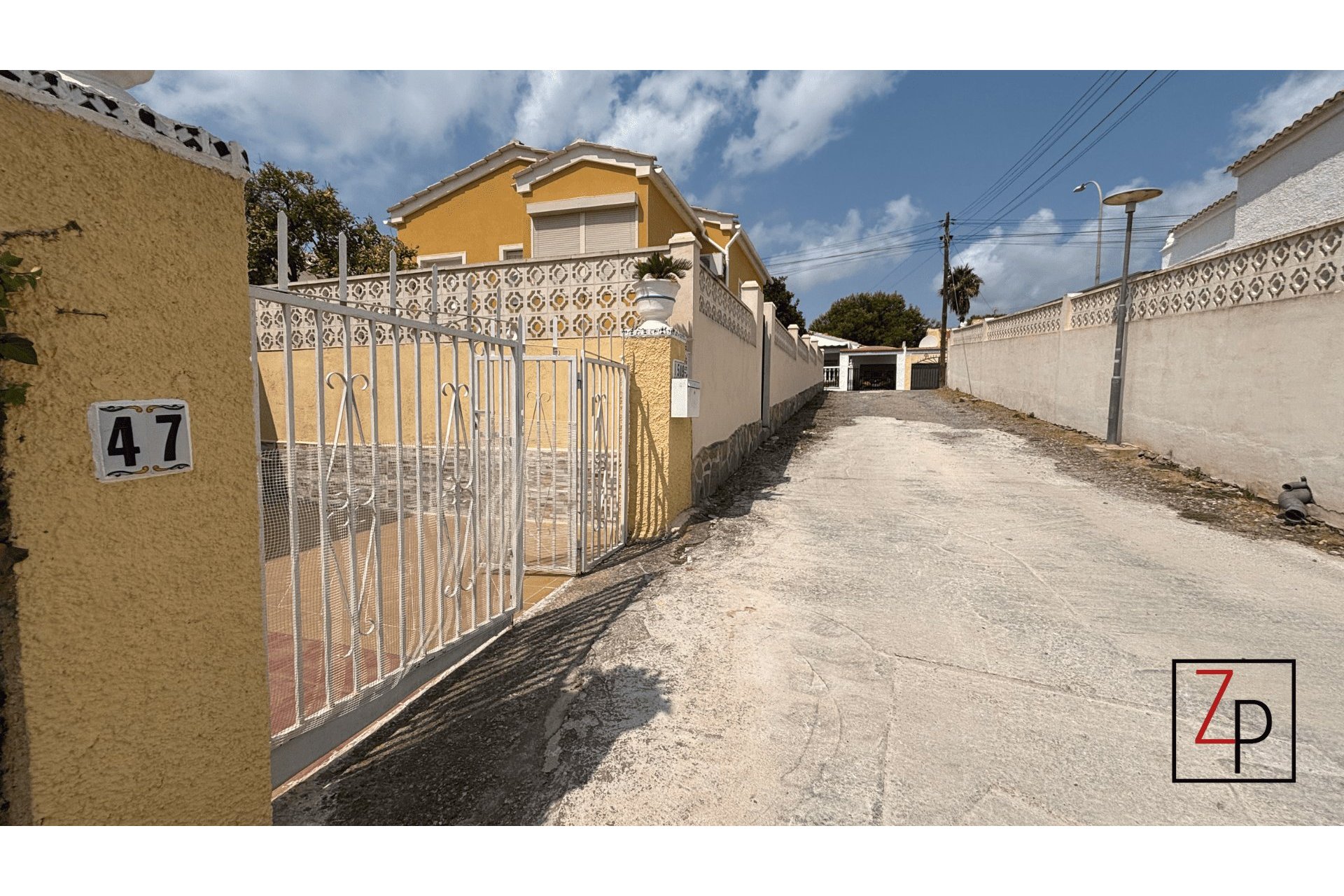 Resale - Villa -
San Fulgencio - urb. La Marina