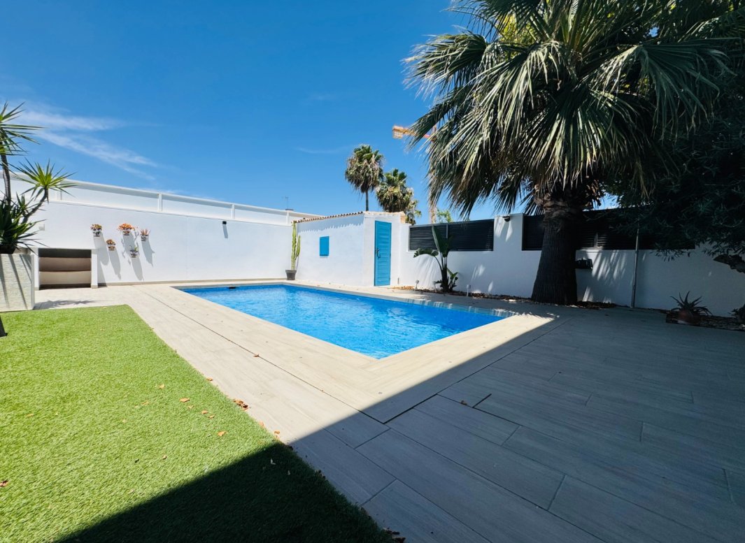 Resale - Villa -
San Pedro del Pinatar - Lo Pagan