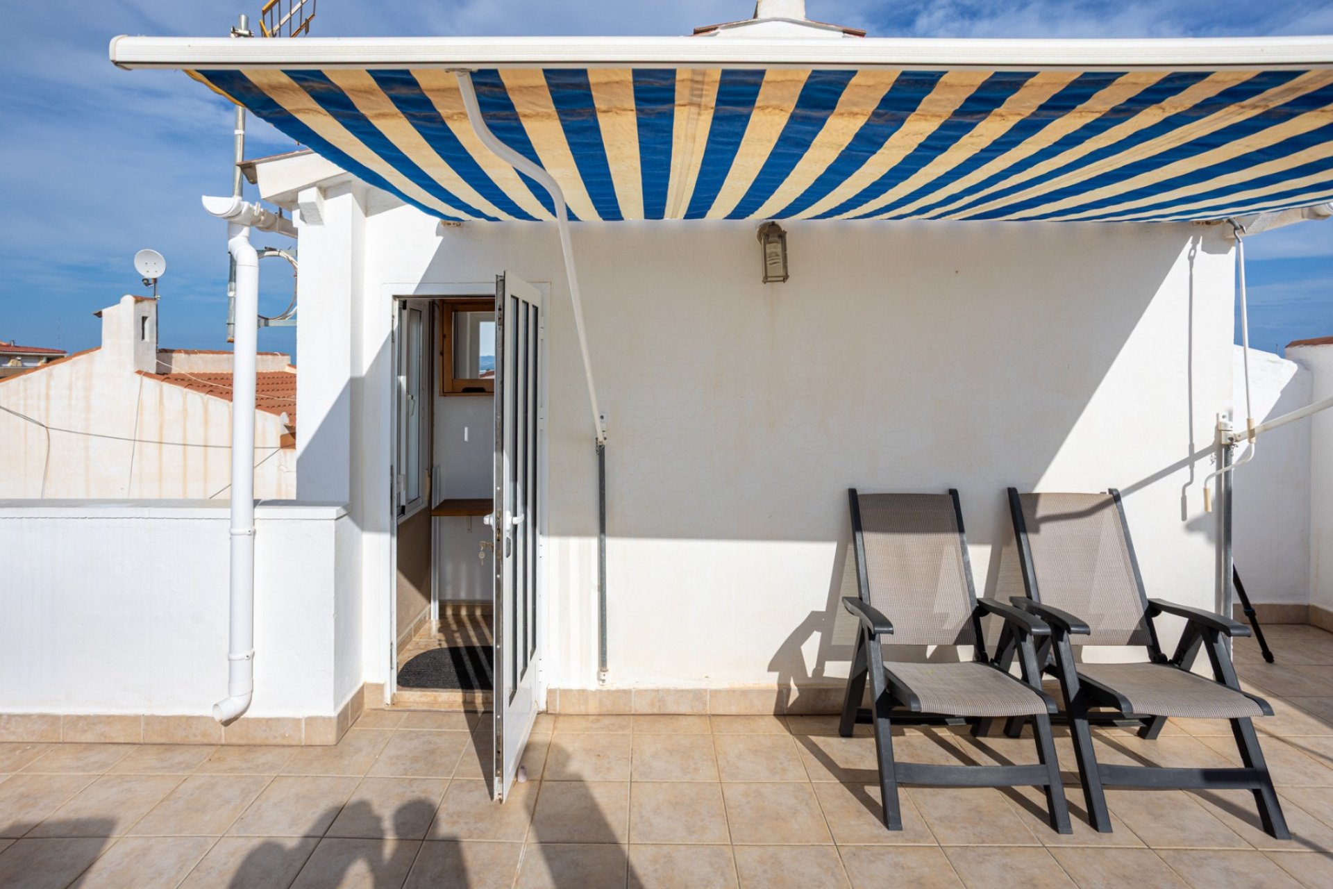 Resale - Villa -
Torrevieja - La Siesta