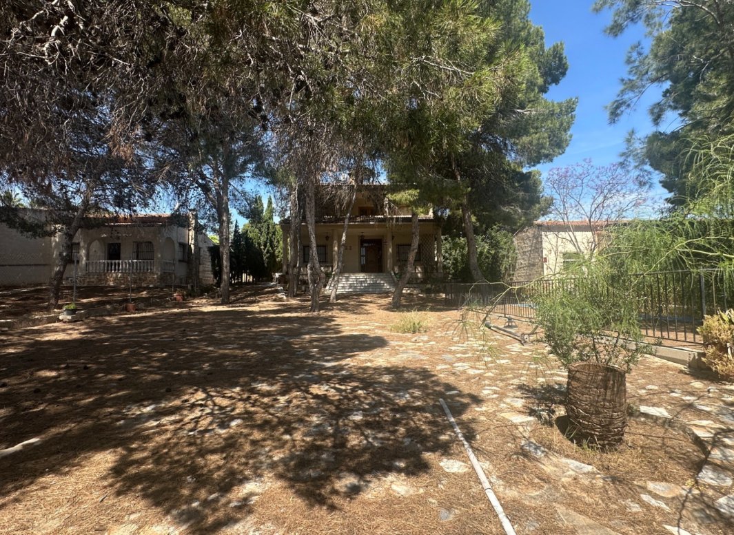 Resale - Villa -
Torrevieja - Los Balcones