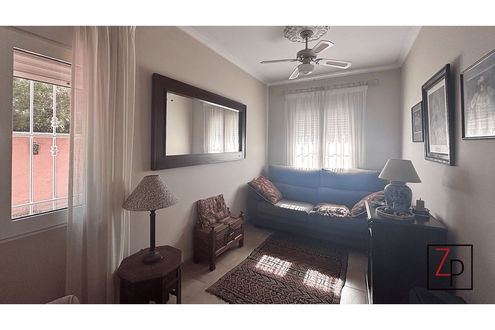 Resale - Villa -
Torrevieja - Torretas
