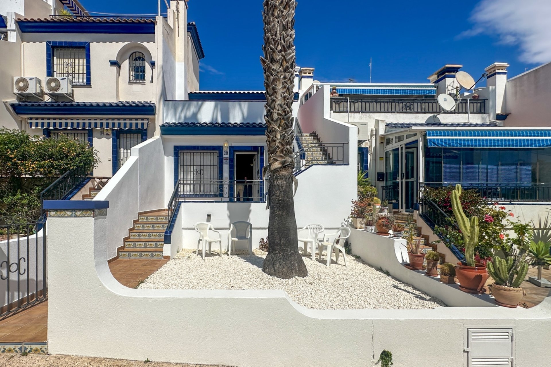Reventa - Adosado -
Orihuela Costa - Los Dolses