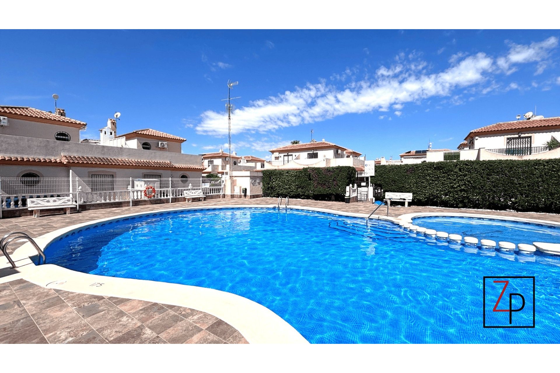 Reventa - Adosado -
Orihuela Costa - Playa Flamenca