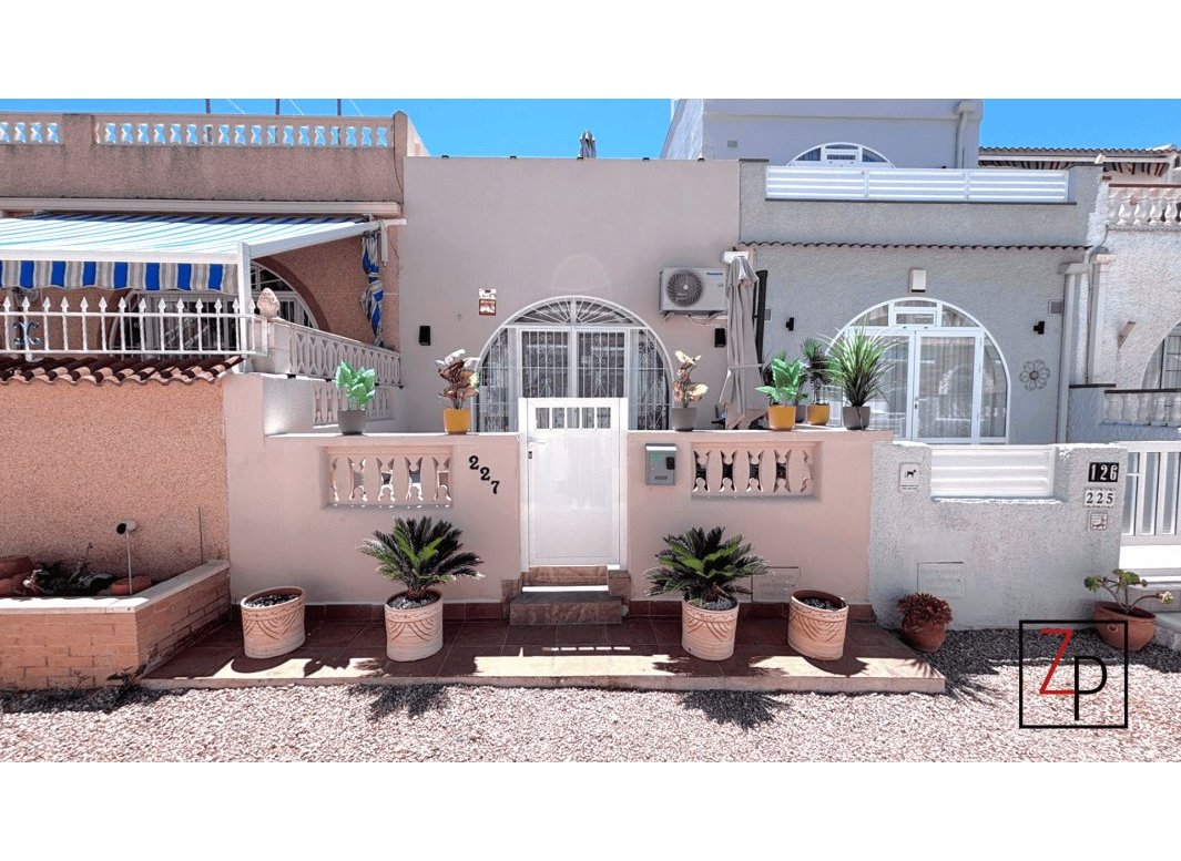Reventa - Adosado -
Torrevieja - El Chaparral