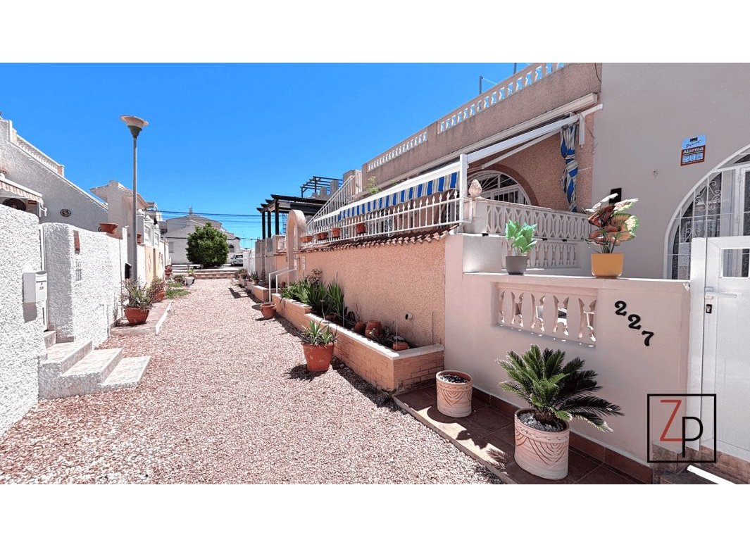 Reventa - Adosado -
Torrevieja - El Chaparral