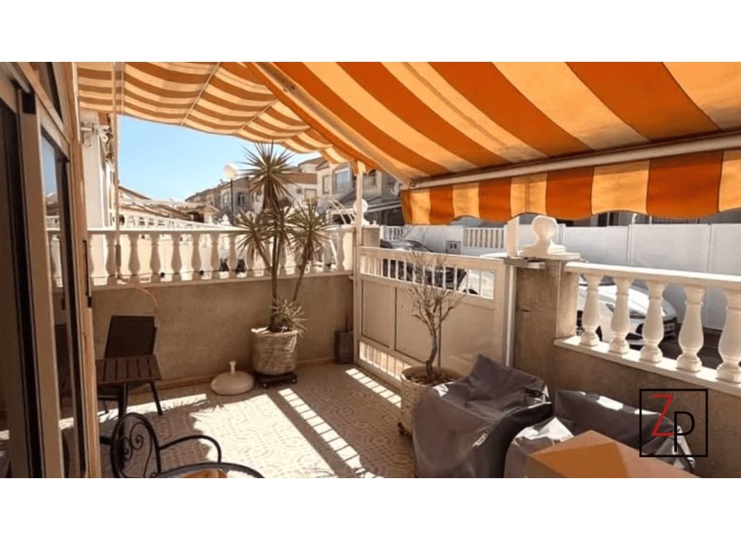 Reventa - Adosado -
Torrevieja - Torretas