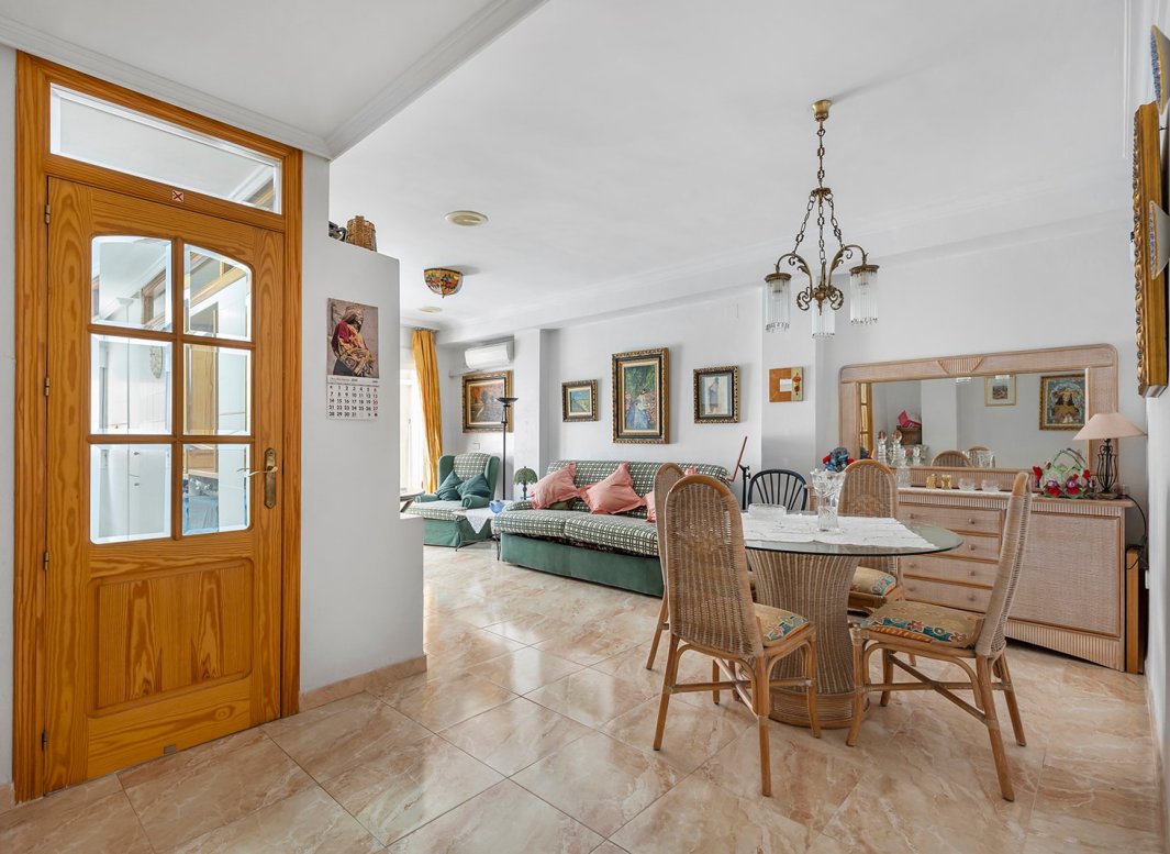 Reventa - Apartamento -
La Mata - Playa