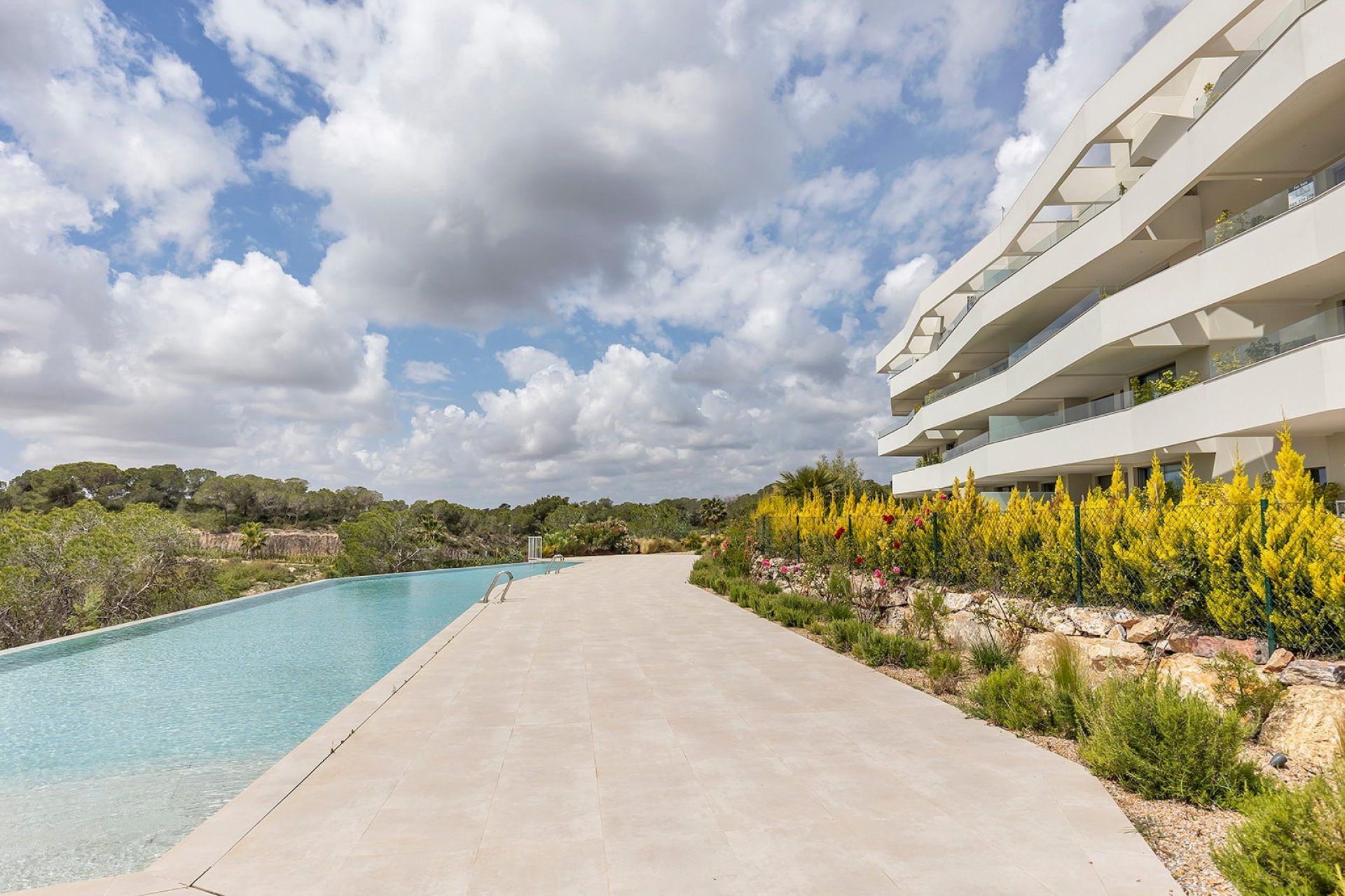 Reventa - Apartamento -
Las Colinas Golf Resort - Las Colinas golf