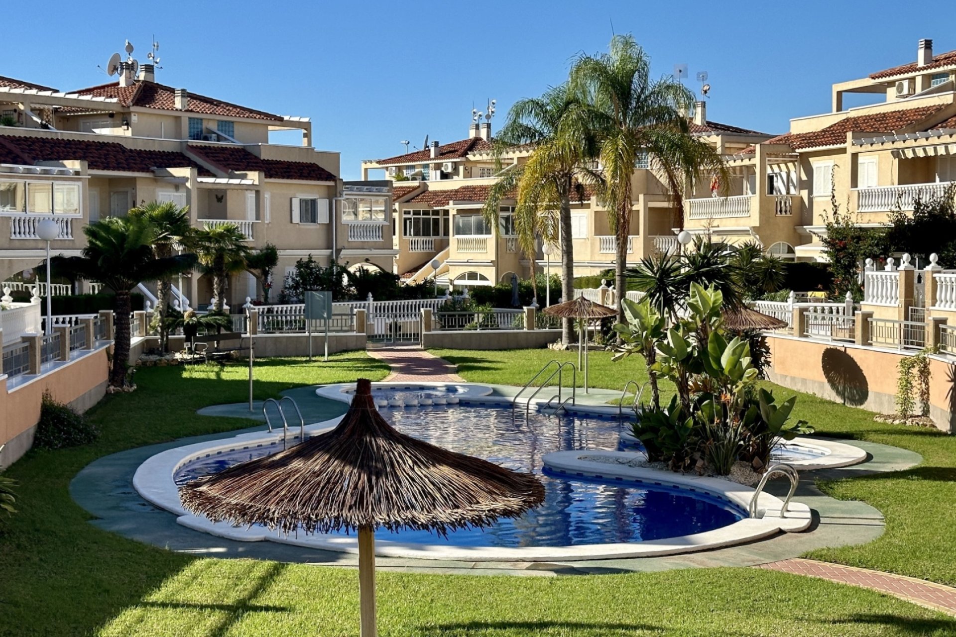Reventa - Apartamento -
Orihuela Costa - Playa Flamenca
