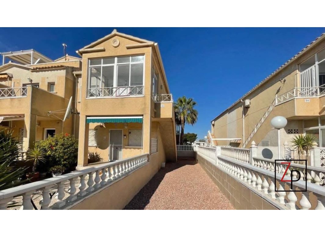 Reventa - Apartamento/ piso -
Torrevieja - Baños de Europa
