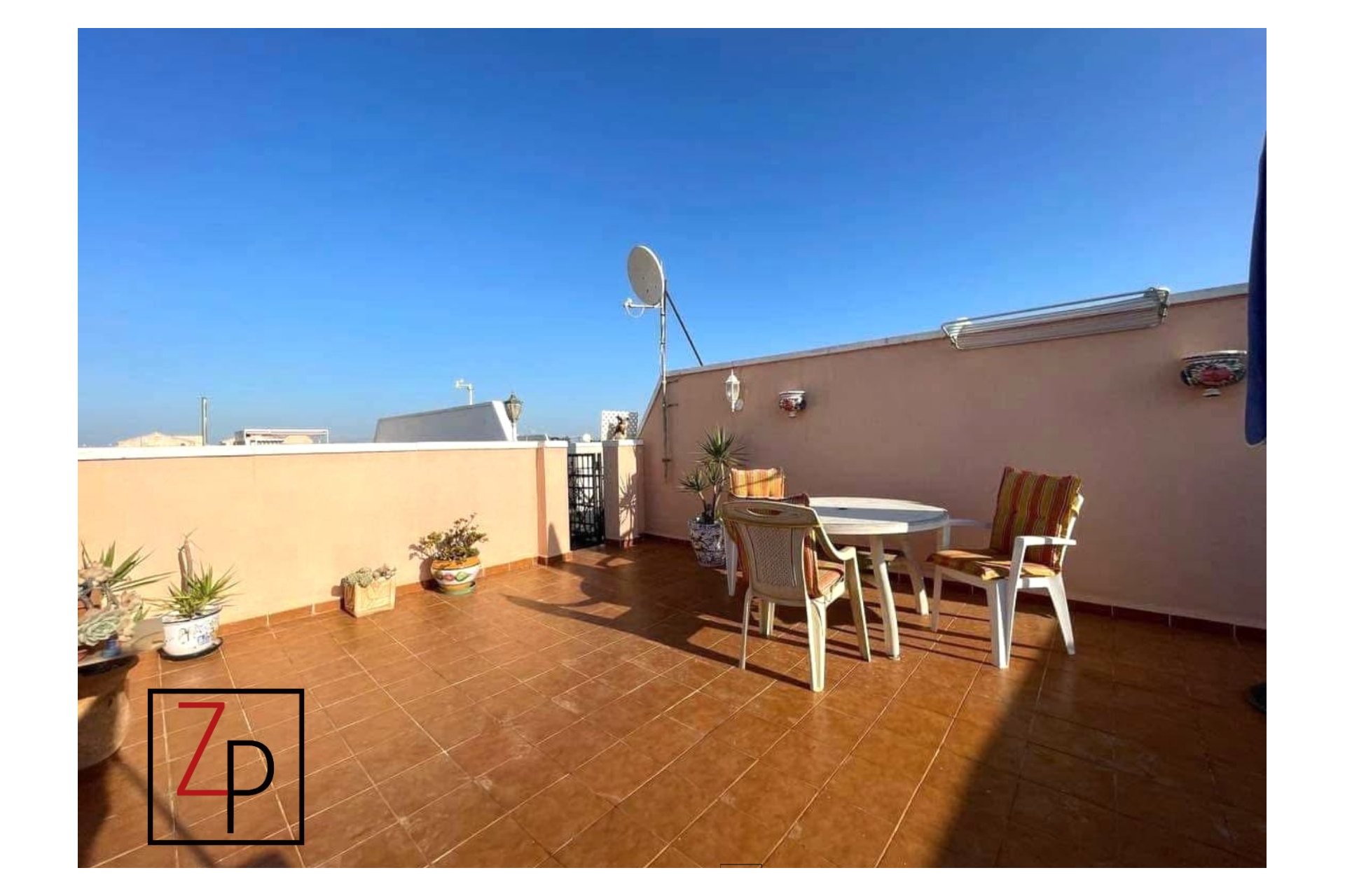 Reventa - Apartamento / piso -
Torrevieja - La Siesta - El Salado -  Torreta