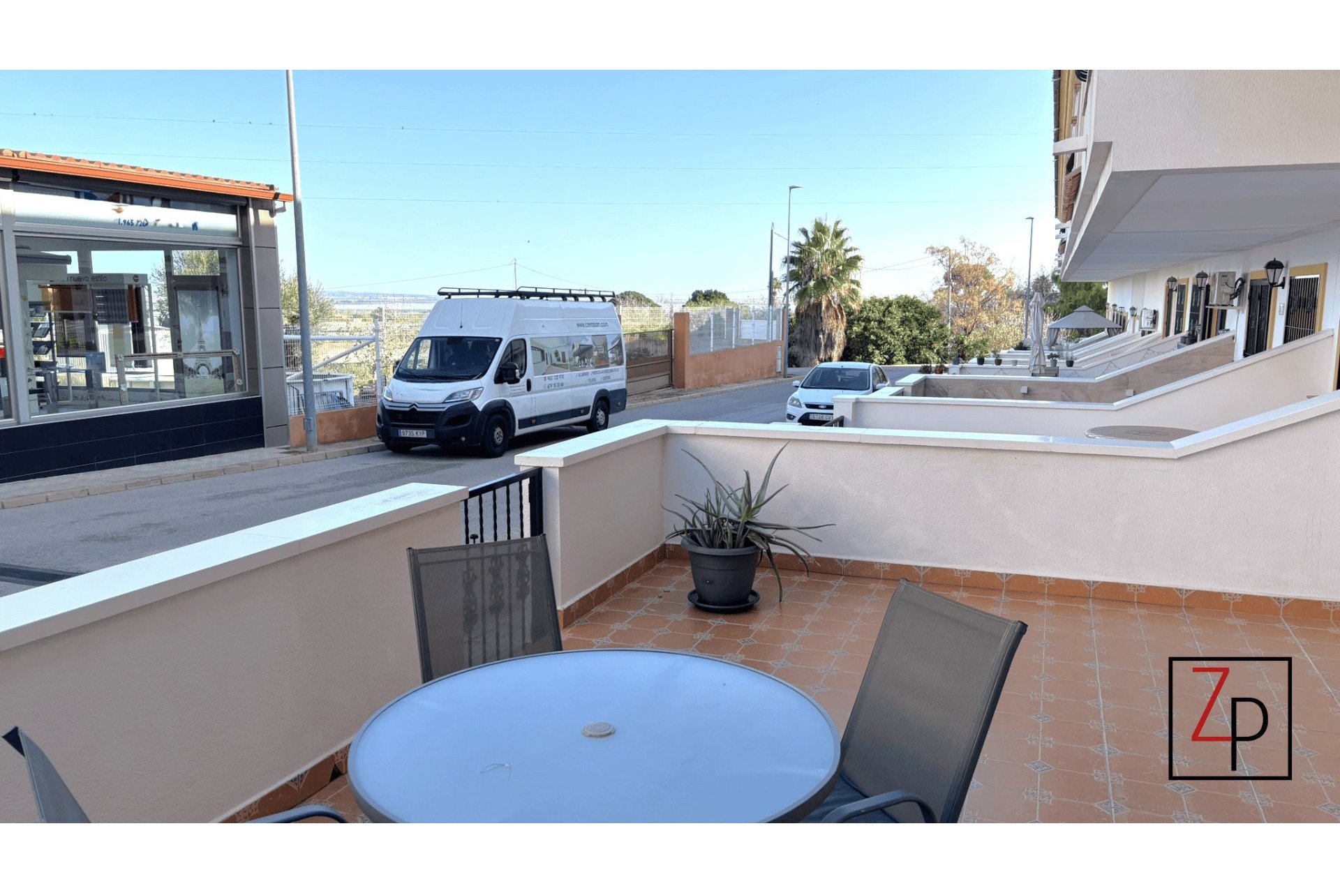 Reventa - Apartamento planta baja -
San Miguel de Salinas - Pueblo