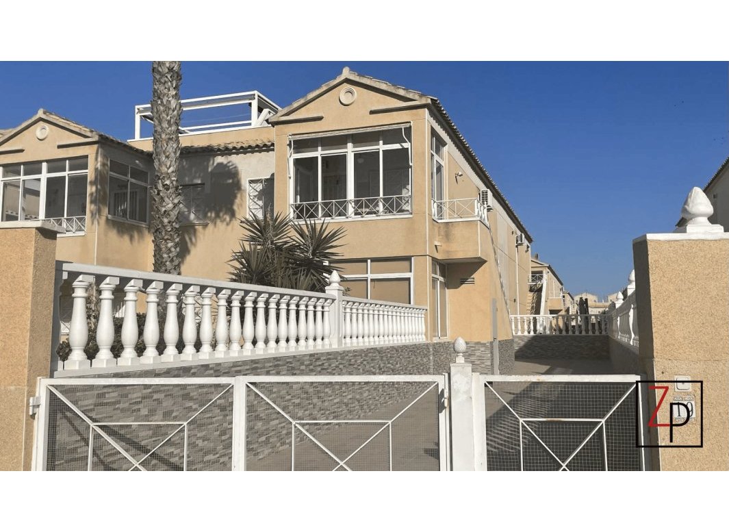 Reventa - Apartamento -
Torrevieja - Baños de Europa