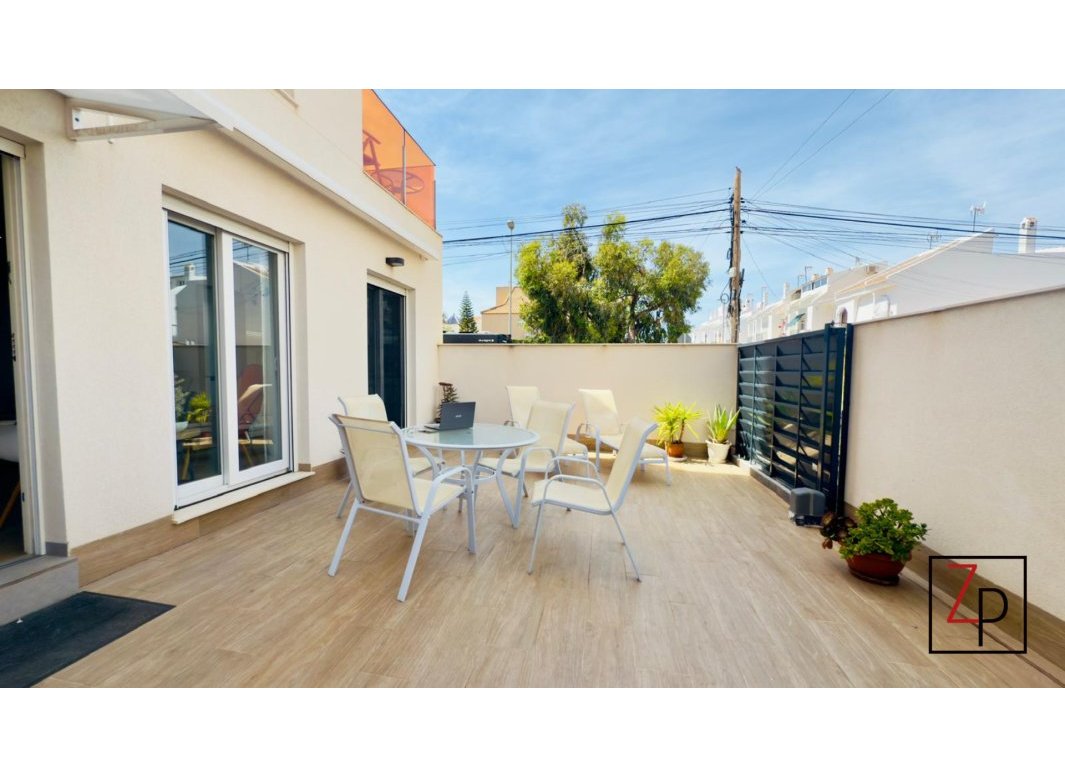 Reventa - Apartamento -
Torrevieja - Center