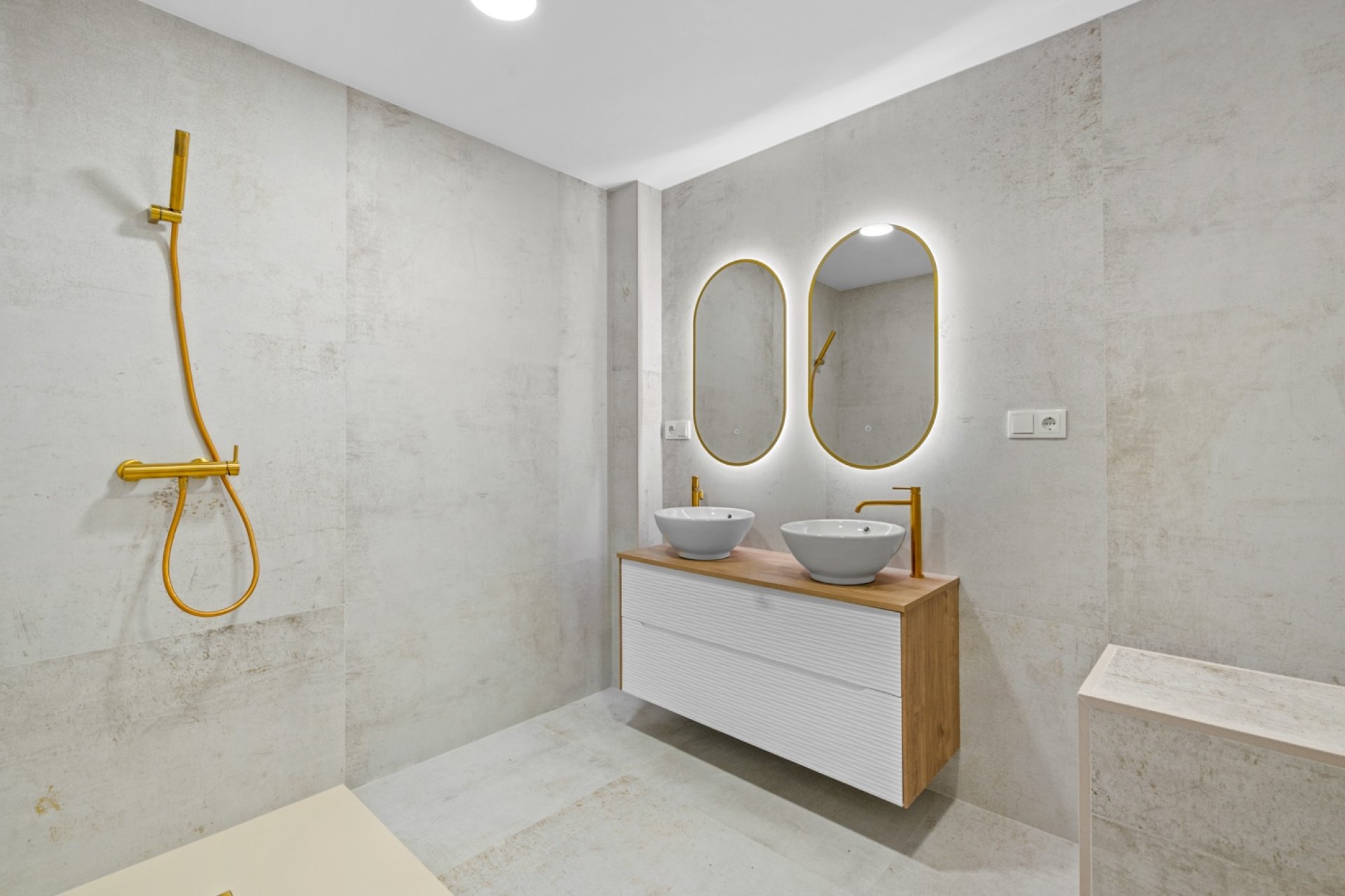 Reventa - Apartamento -
Torrevieja - El Acequión - Los Náufragos