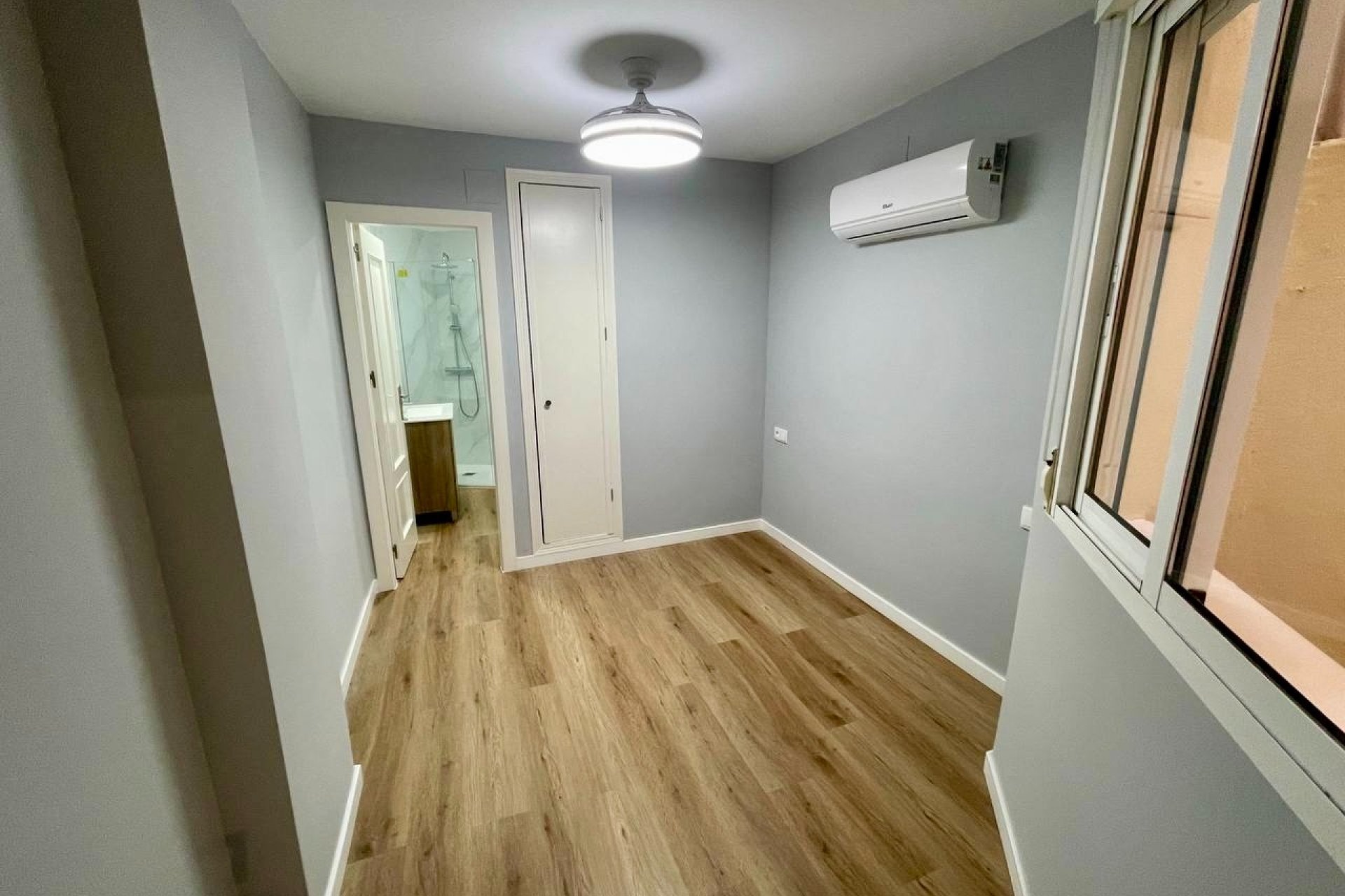 Reventa - Apartamento -
Torrevieja - La Mata