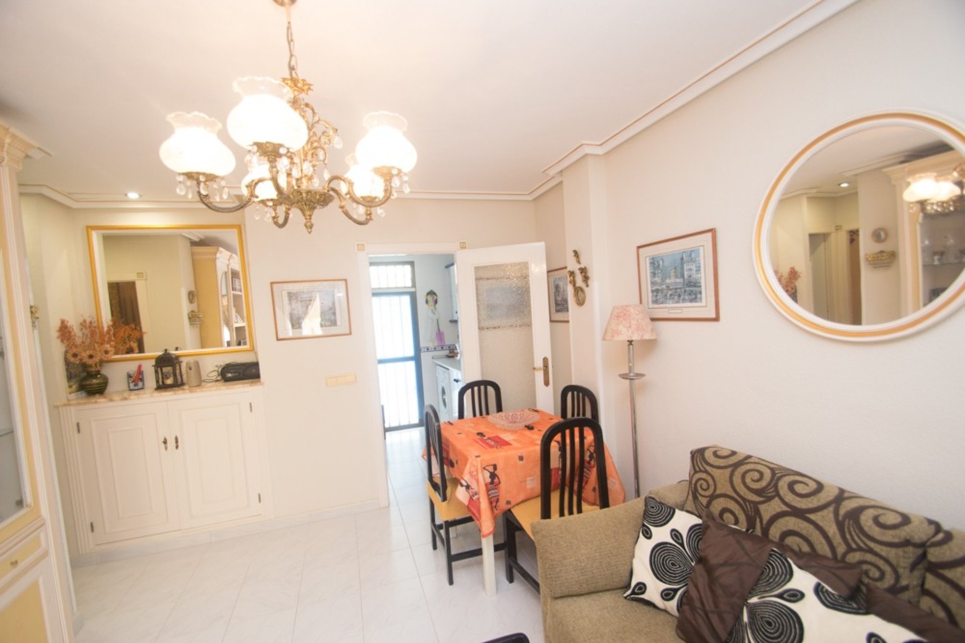 Reventa - Apartamento -
Torrevieja - La veleta