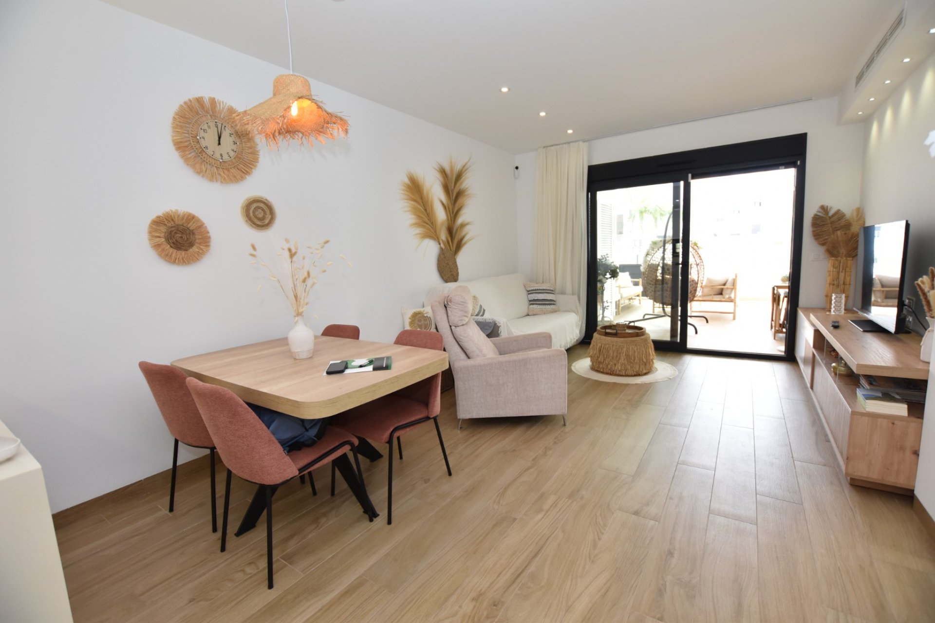 Reventa - Apartamento -
Torrevieja - Los Balcones
