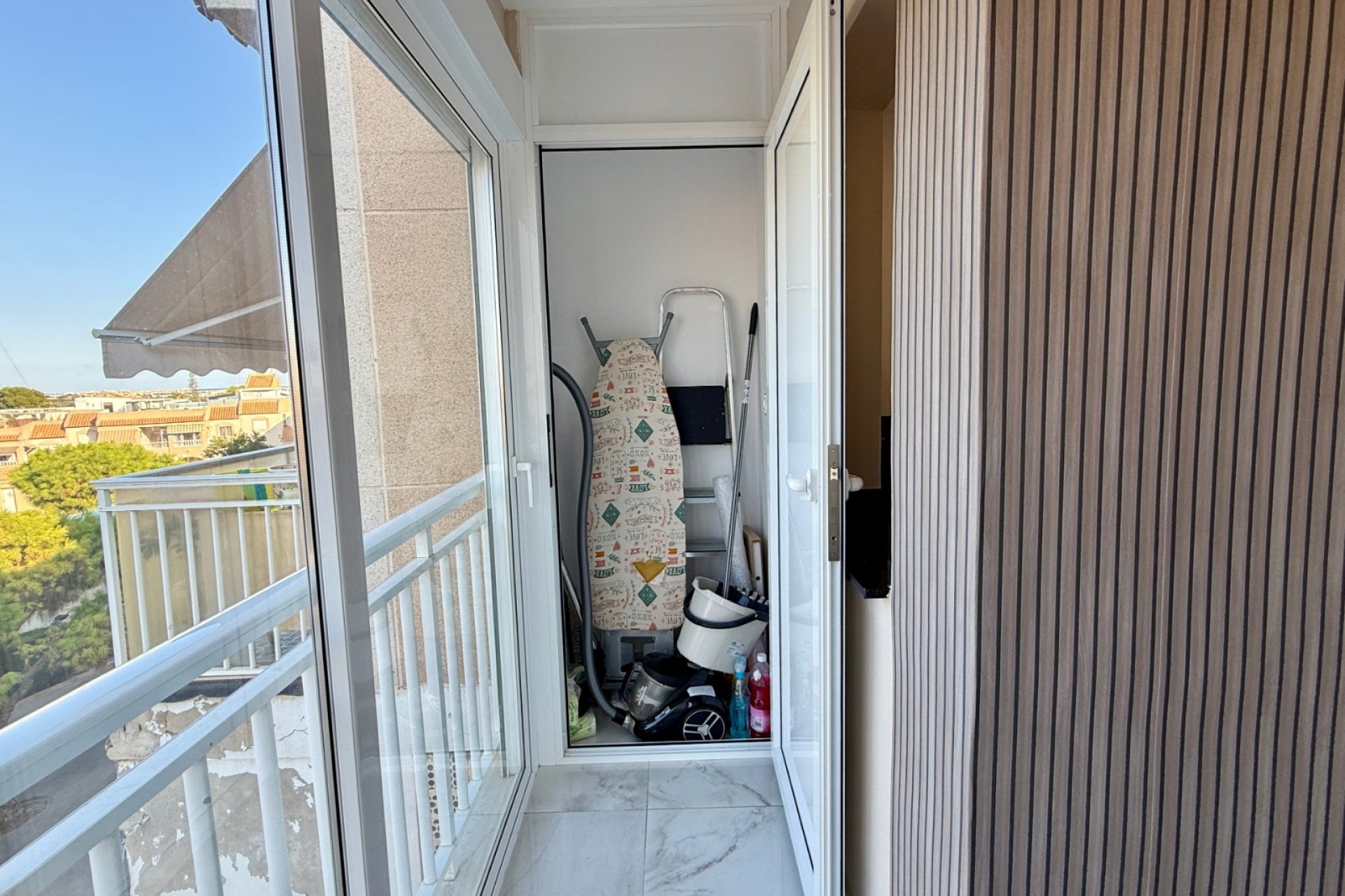 Reventa - Apartamento -
Torrevieja - Los Balcones