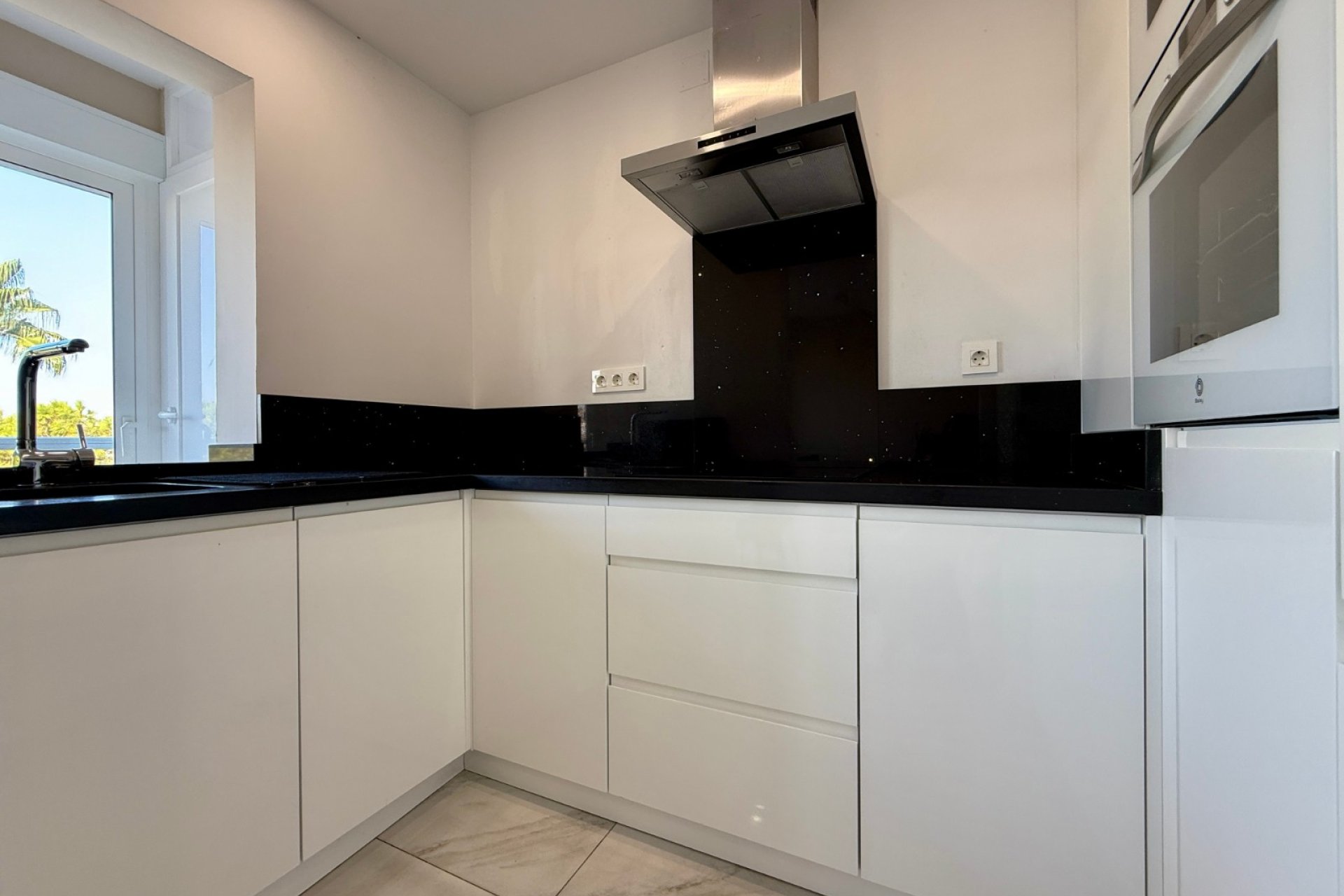 Reventa - Apartamento -
Torrevieja - Los Balcones