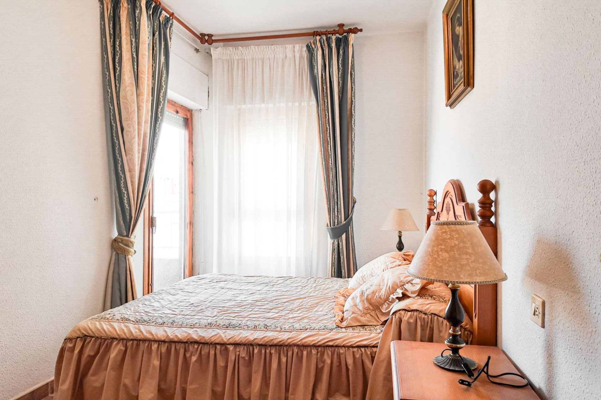 Reventa - Apartamento -
Torrevieja - Playa Los Naufragos